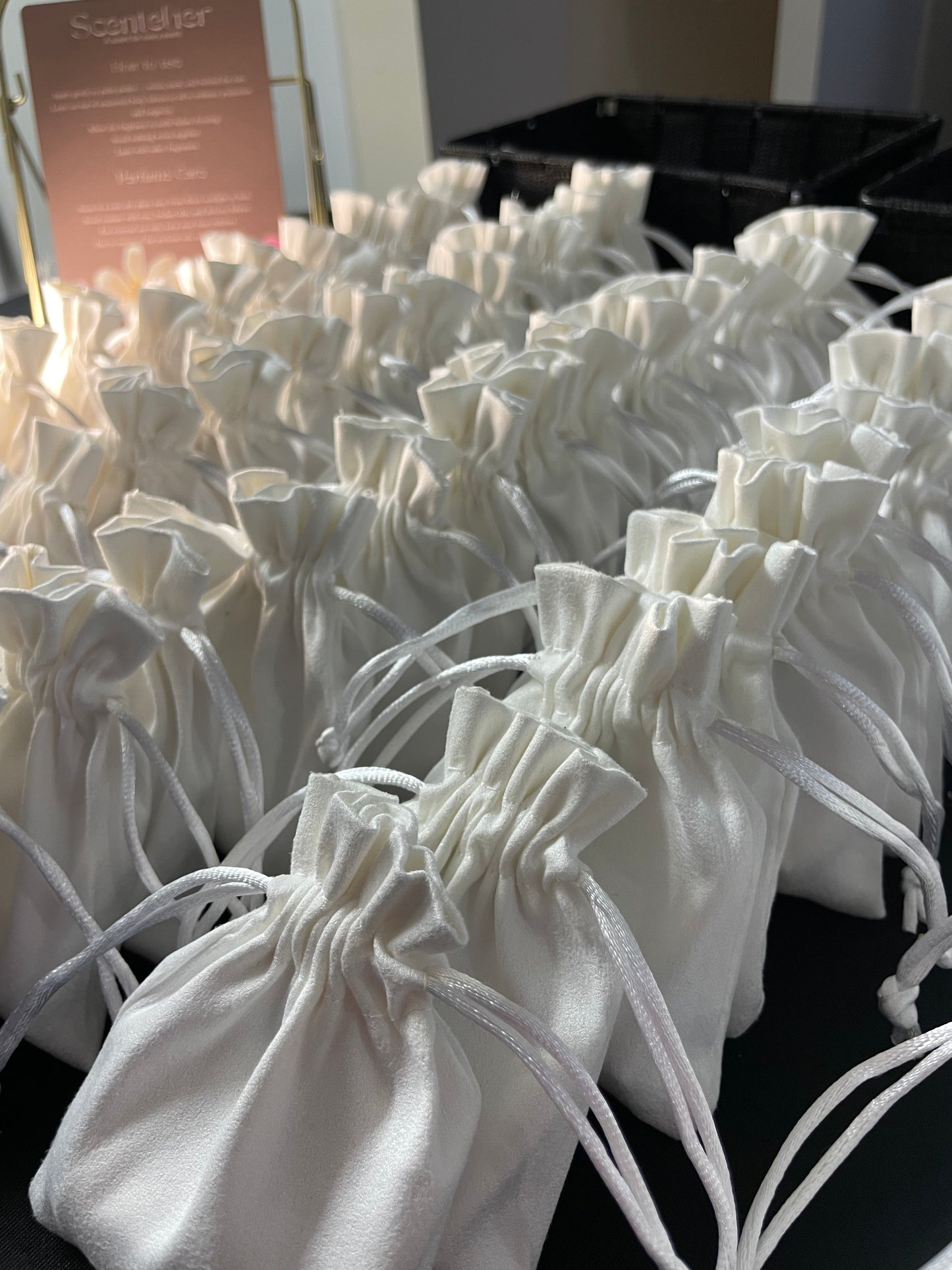 Scentelier Favours
